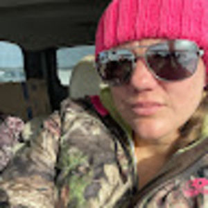 Meet your Posher, Lora